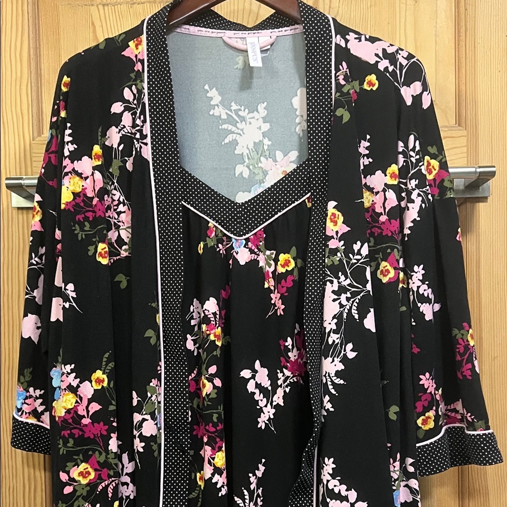 Floral Kimono Robe and Nightie with Pink and Yellow Floral Accents Joyspun Sz L